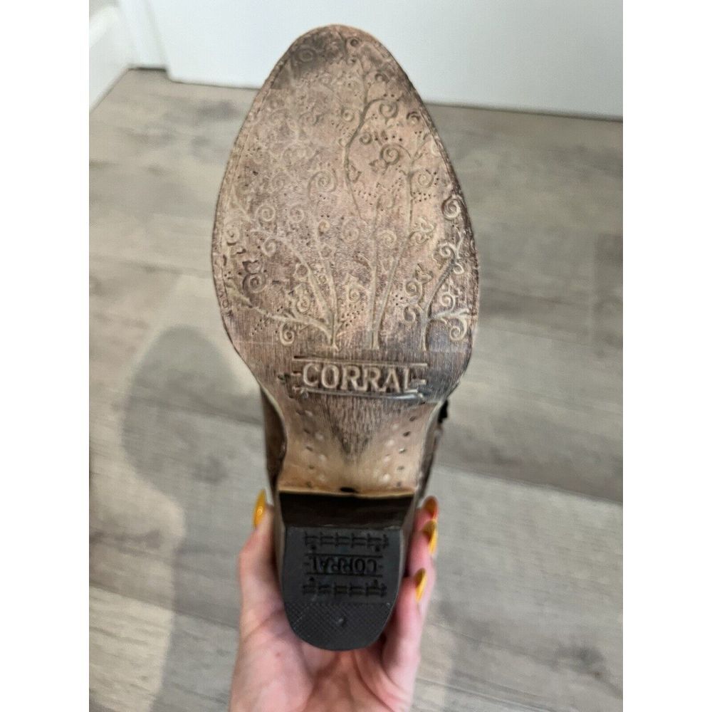 Corral Embellished Embroider Floral Flowers Western Cowboy Boot Women's size 8.5 - Picture 9 of 11